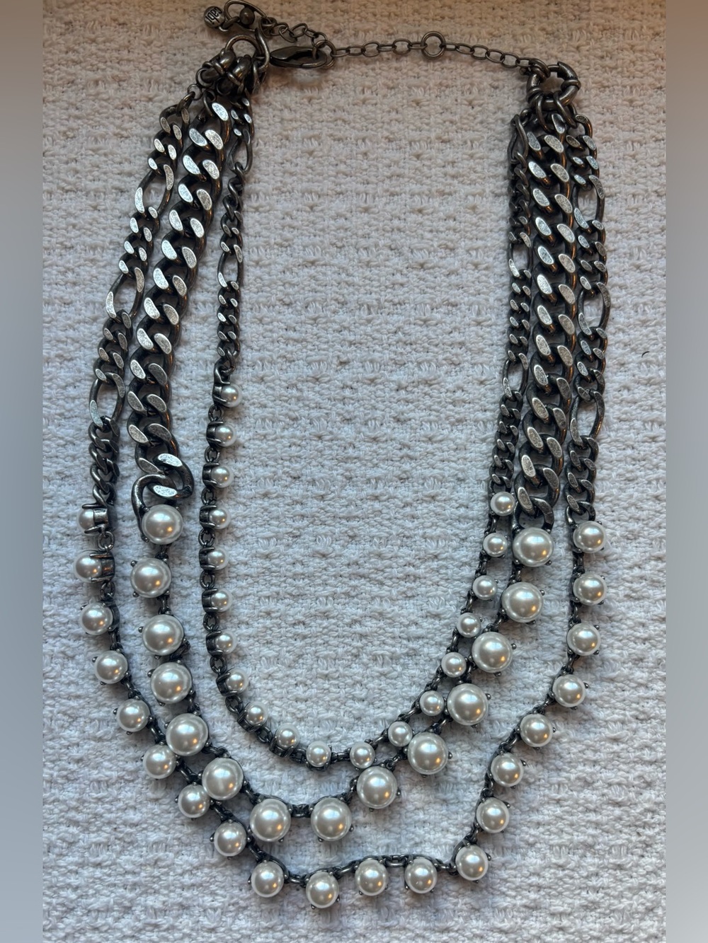 Cabi 2200 Clutch Necklace